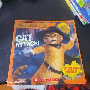 Scholastic Shrek 2 Cat Attack! Book With Stickers